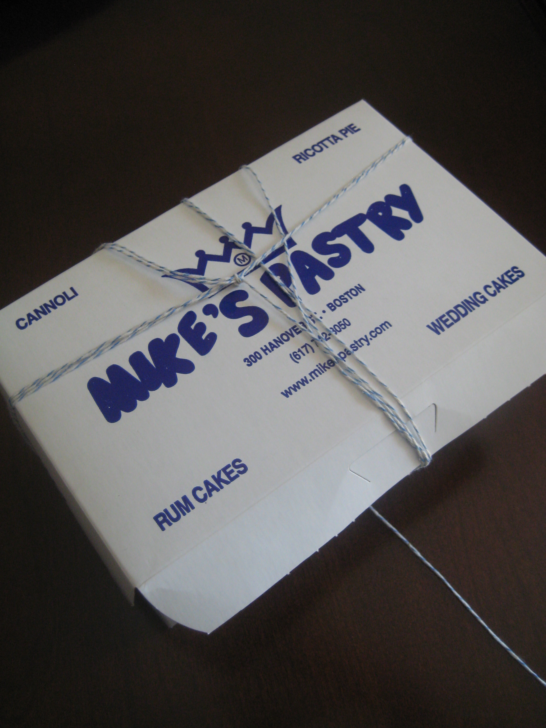 Food Find: Chocolate Chip Cannoli at Mike’s Pastry