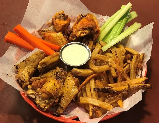 Wings & Rings at Lazy Pete’s